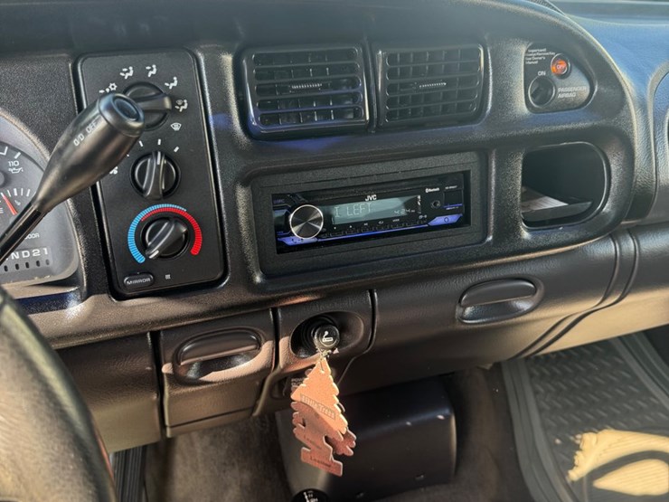 2001-dodge-ram-2500-image-9