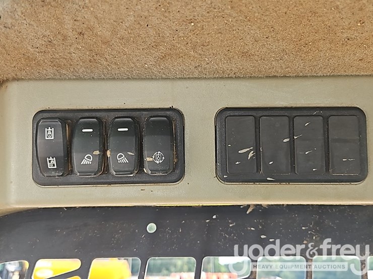 2022-caterpillar-279d3-image-30
