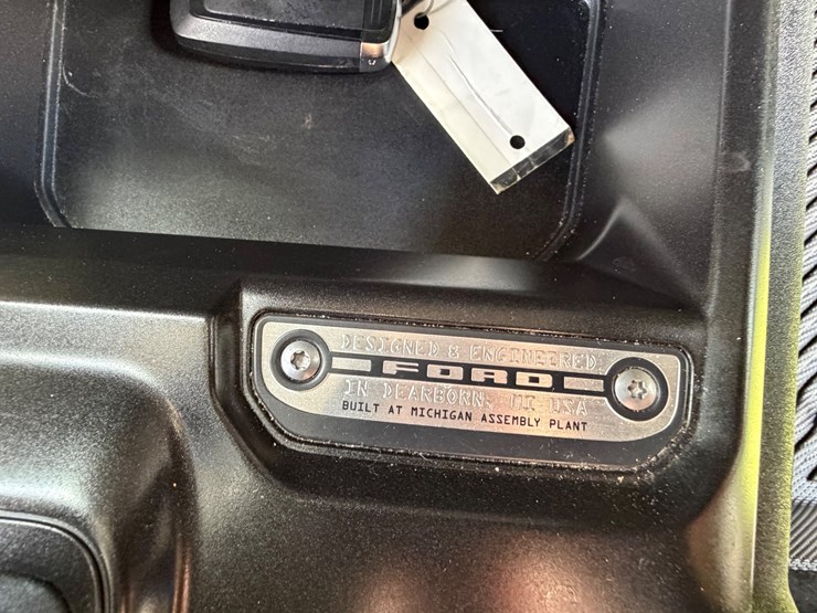 2022-ford-bronco-image-24