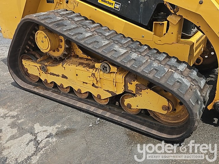 2020-caterpillar-279d3-image-17