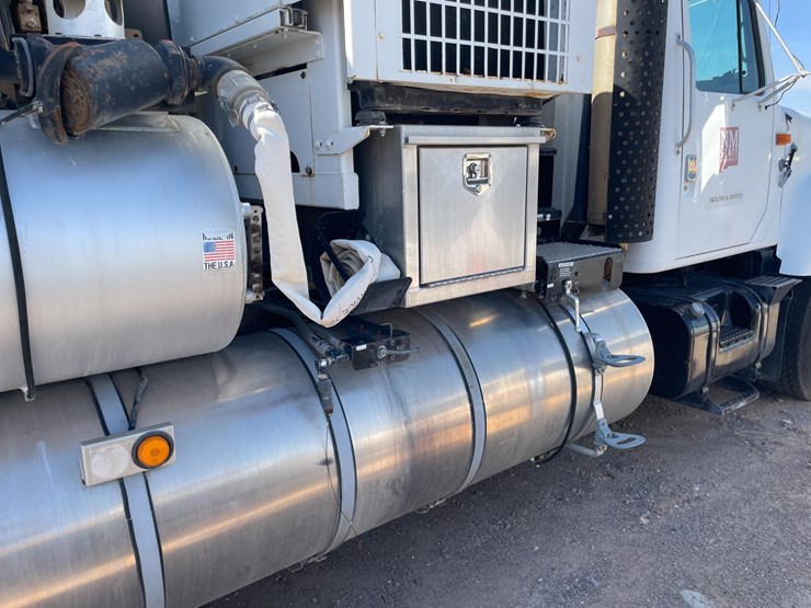 2005-vactor-2100-image-38