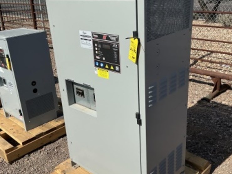 enersys-at30130125-battery-charger-/-rectifier-image-1
