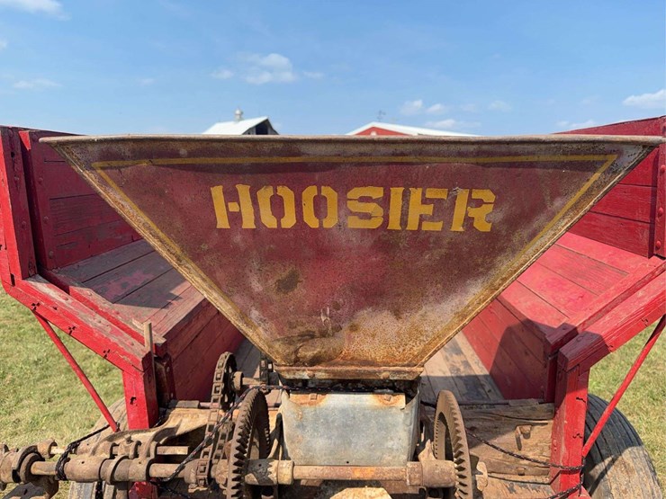 flare-box-wagon-with-hoosier-spreader-image-17