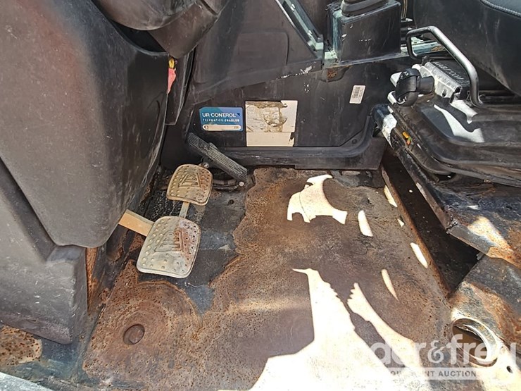 2015-jcb-507-42-image-40