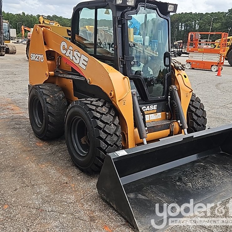 2019 CASE SR270