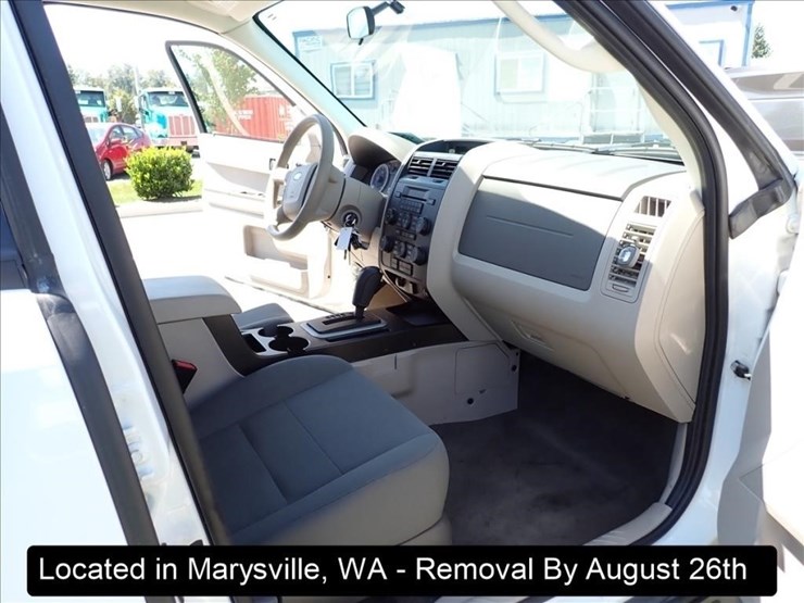2009-ford-escape-image-2
