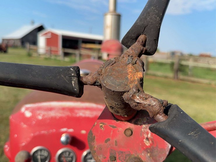 massey-ferguson-444-image-37