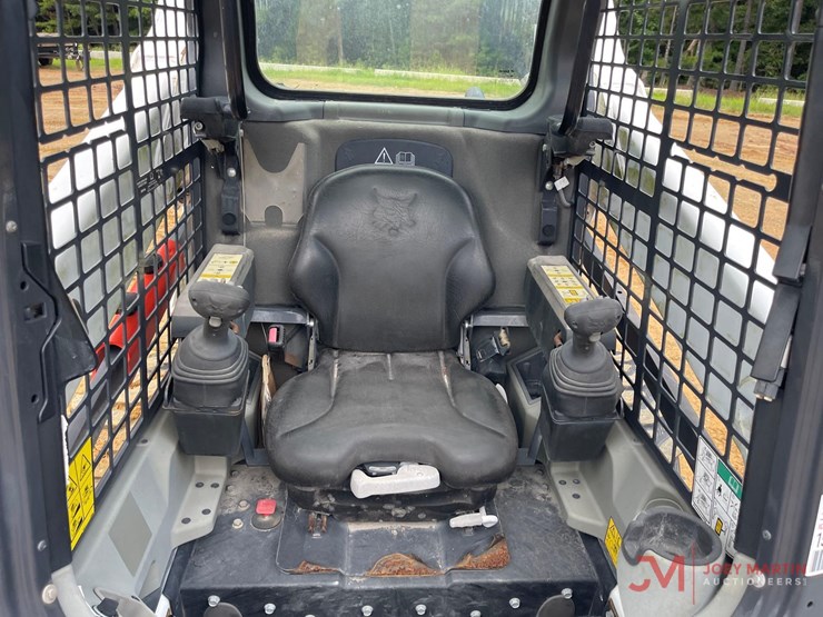 2021-bobcat-s590-skid-steer-loader-image-16