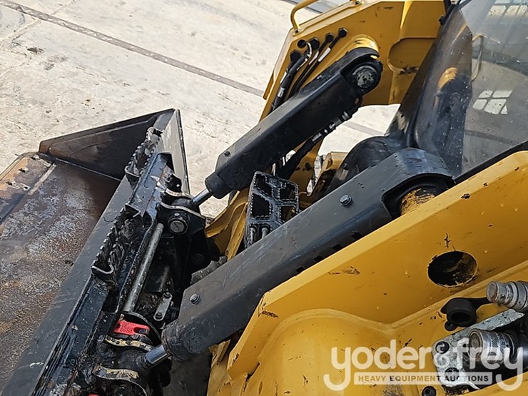 2025-caterpillar-275-image-16