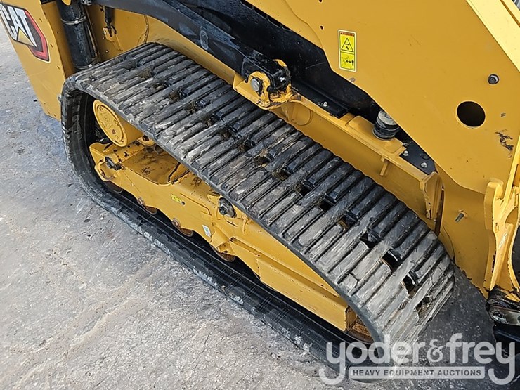 2025-caterpillar-255-image-11