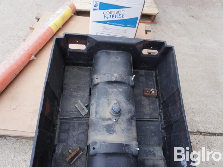 freightliner-poly-battery-box-image-9