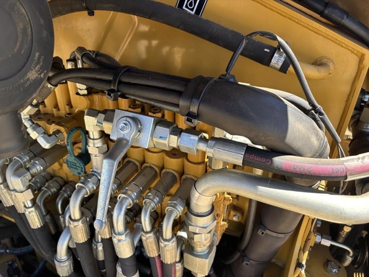 2017-caterpillar-304e2-cr-image-37