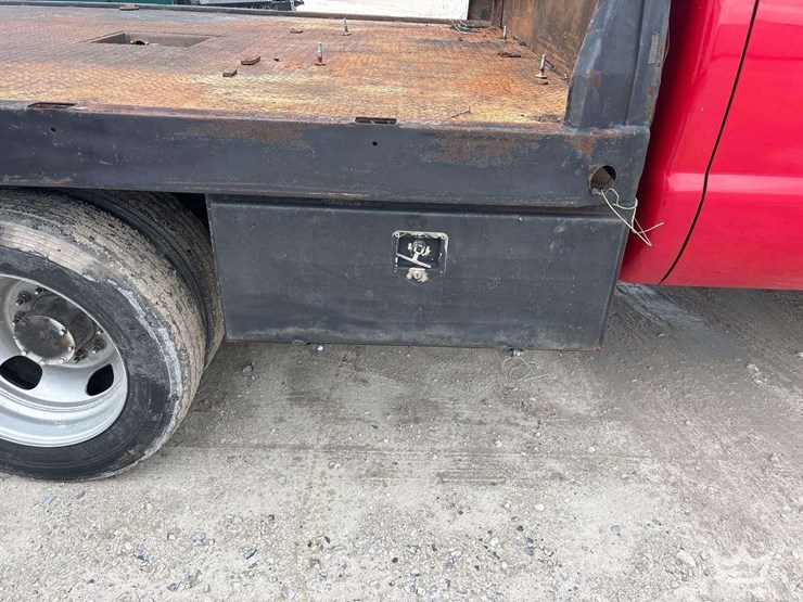 2006-ford-f550-image-23