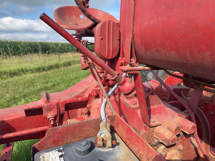 farmall-f-20-image-26