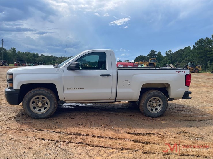 2015-chevrolet-silverado-1500-pickup-truck-image-6