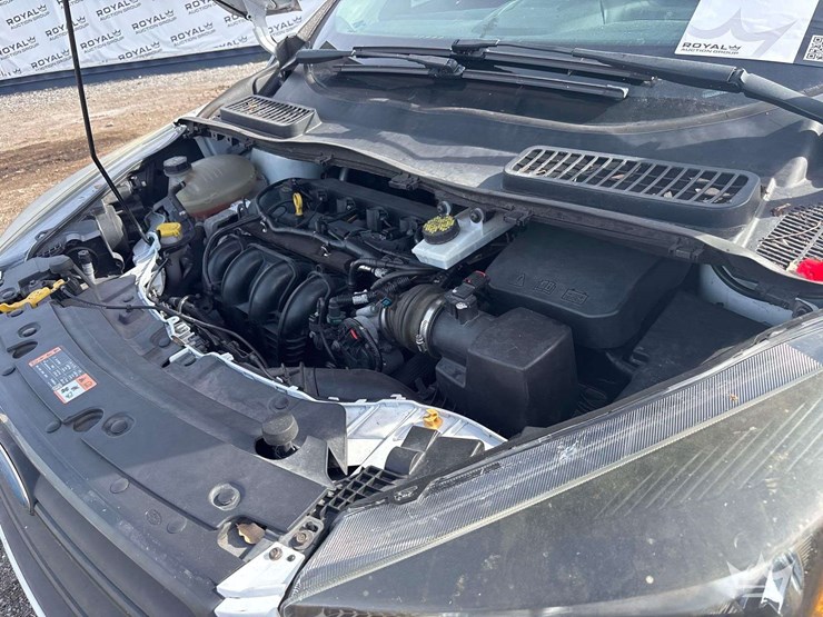 2010-ford-escape-image-8