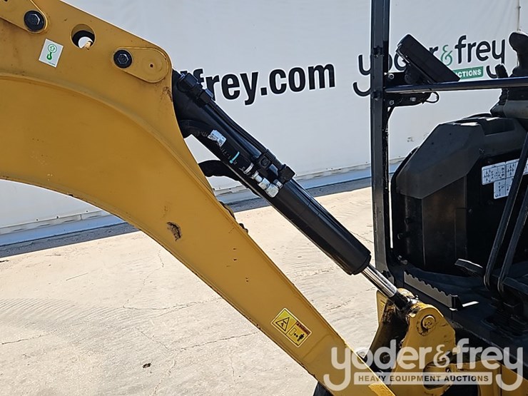 2023-caterpillar-301.7cr-image-18