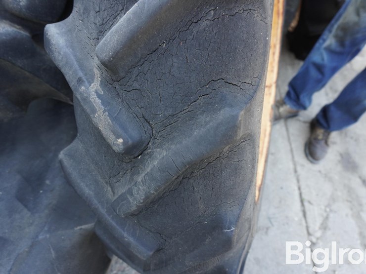 11.2/10-24-tires-w/rims-image-8
