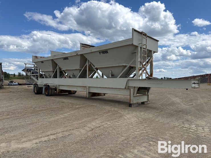 2000-homemade-3-feed-bin-on-t/a-carrier-image-3