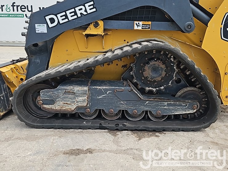 2022-deere-317g-image-18