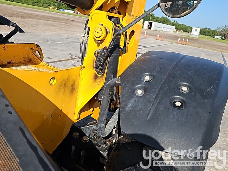 2017-jcb-507-42-image-11