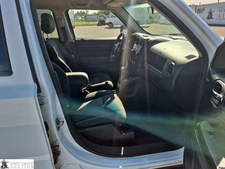 2015-jeep-patriot-image-23