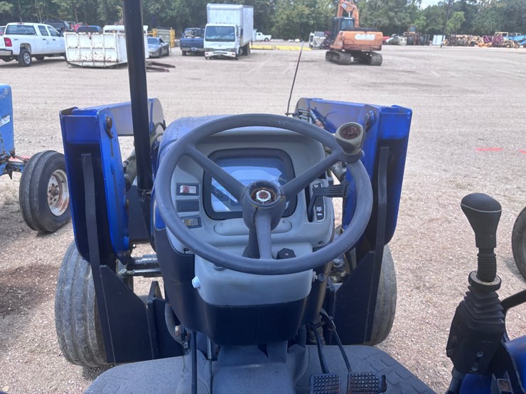 new-holland-tn60a-image-9