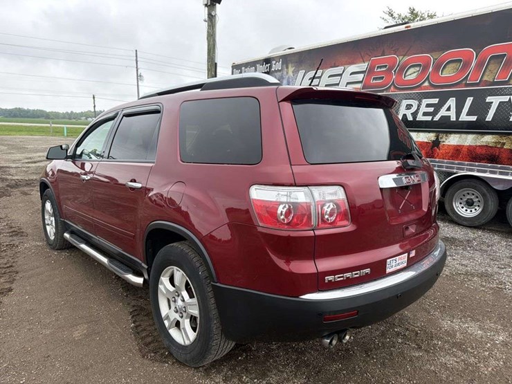 2009-gmc-acadia-image-3