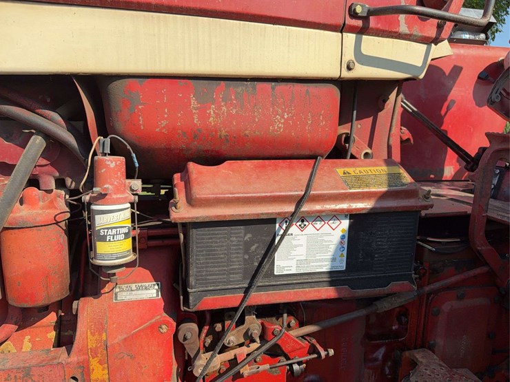 farmall-806-diesel-image-48