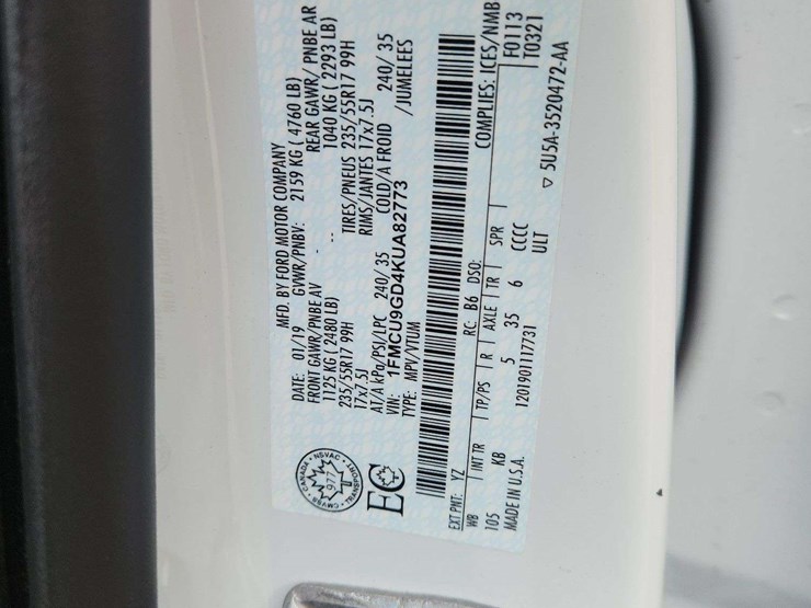 2019-ford-escape-se-image-10