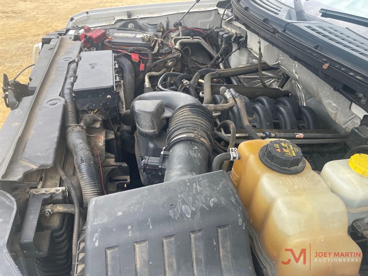 2014-ford-f150-xl-image-18