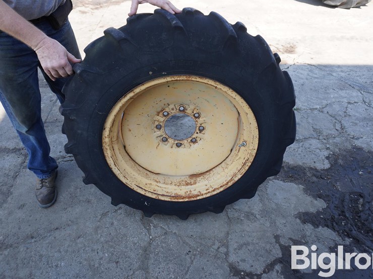 11.2/10-24-tires-w/rims-image-6