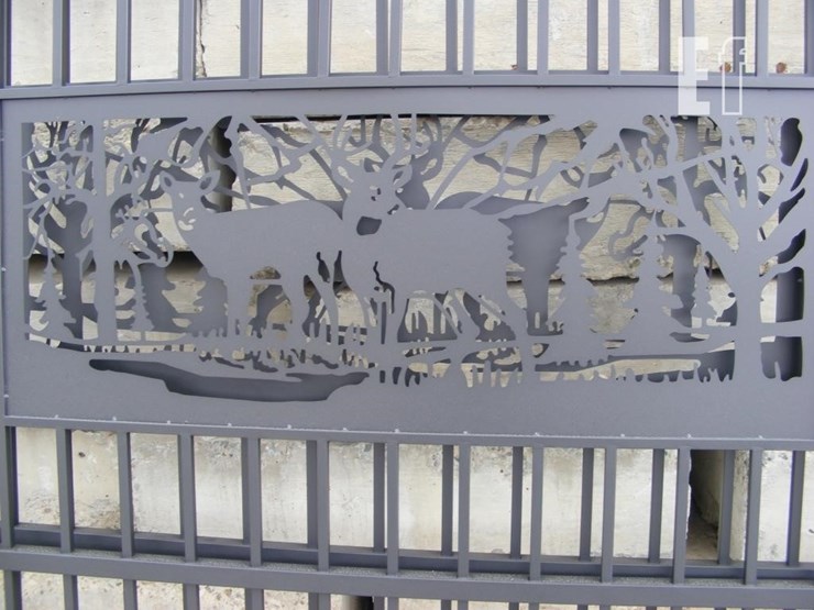7'-x-20'-bi-parting-driveway-farm-gate-image-3