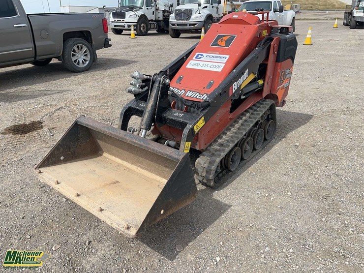 2021-ditch-witch-sk800-image-1