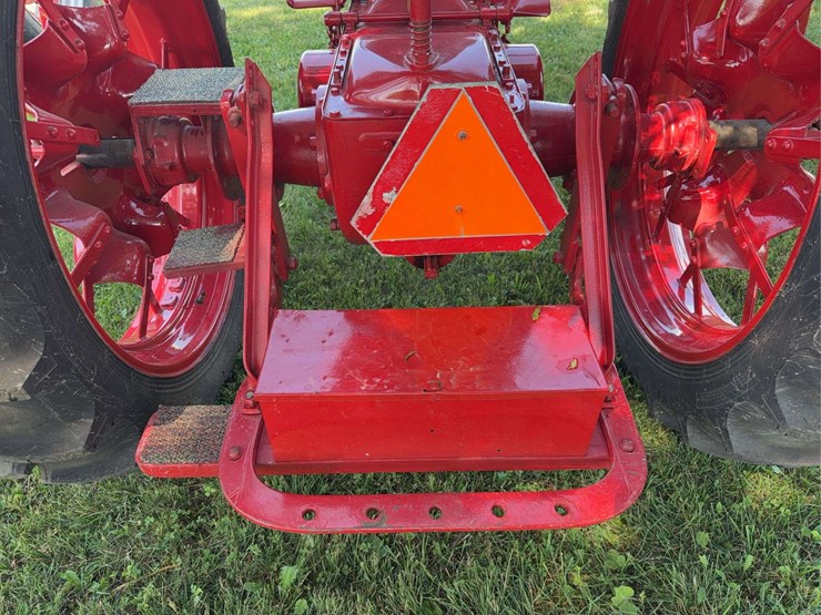 1937-farmall-f-12-image-28