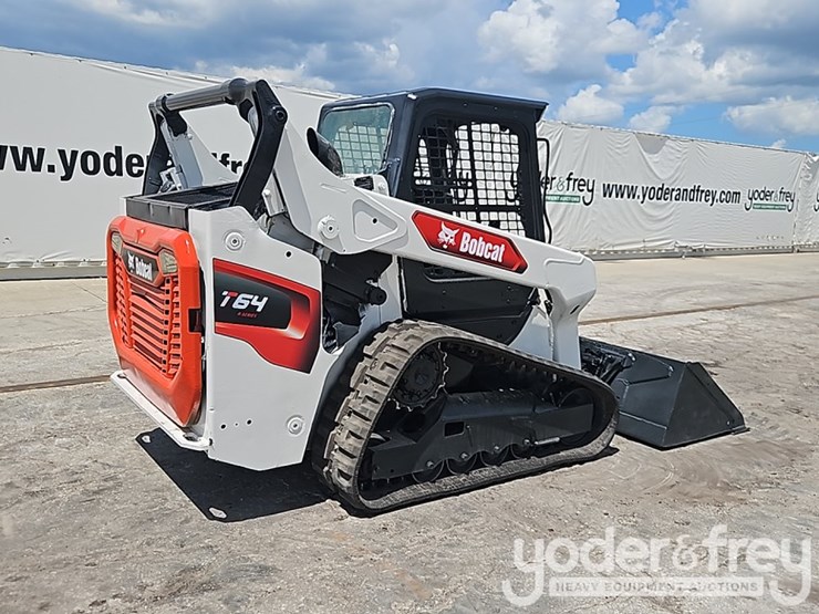2021-bobcat-t64-image-5