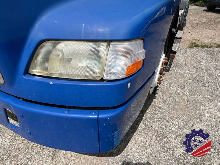 2006-volvo-truck-vnm42t-s/a-day-cab-truck-tractor-image-12