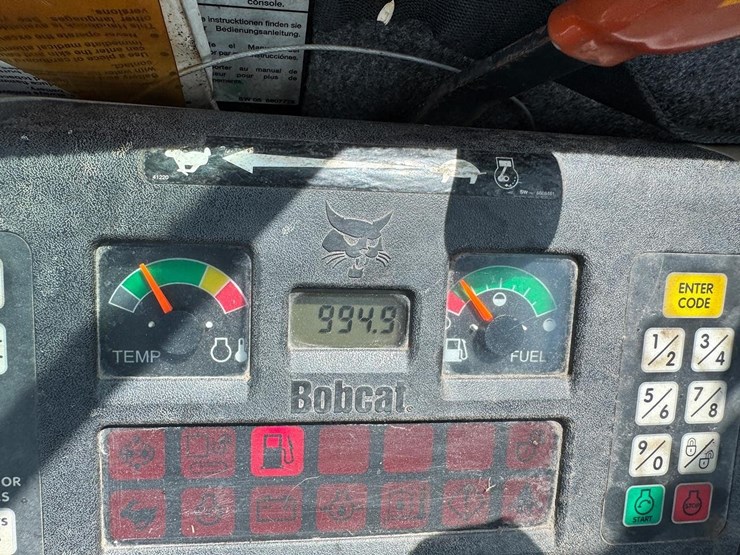 2006-bobcat-341g-image-24