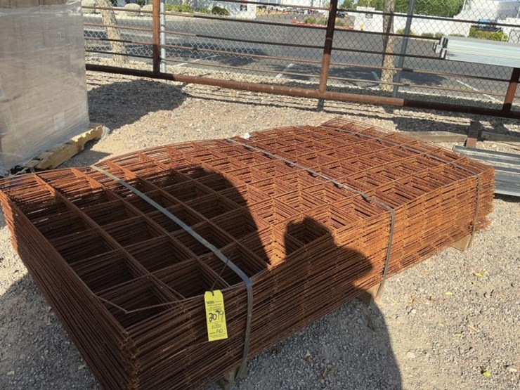 bundle-of-42in-x-84in-wire-mesh-sheets-image-2