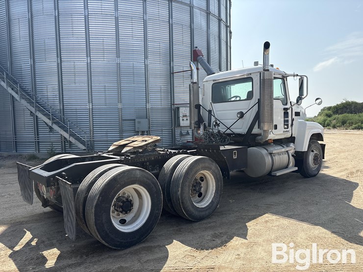 2005-mack-ch613-image-5