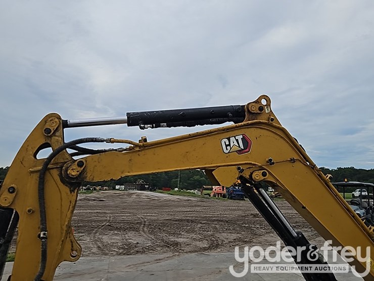 2023-caterpillar-302.7cr-image-18