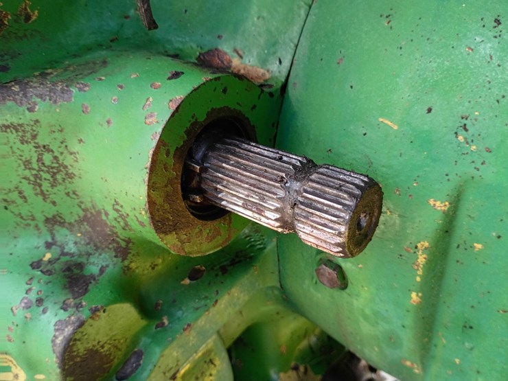 john-deere-2940-image-43