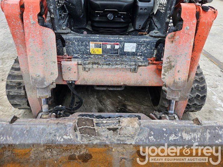 2023-kubota-svl97-2-image-14