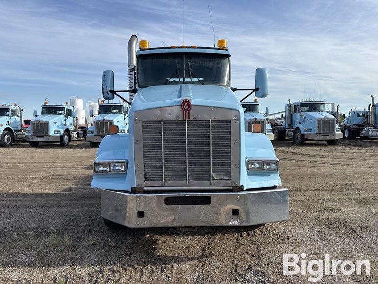 2012-kenworth-t800-image-2