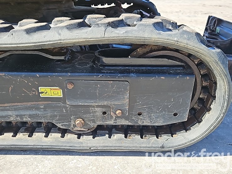 2023-caterpillar-301.7cr-image-10