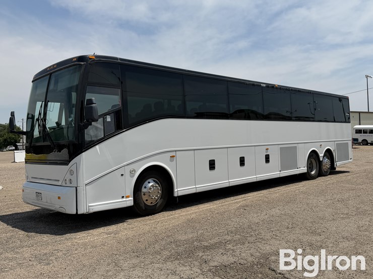 2007-vanhool-c2045-image-1