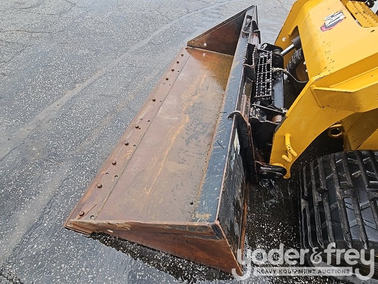 2023-caterpillar-279d3-image-9