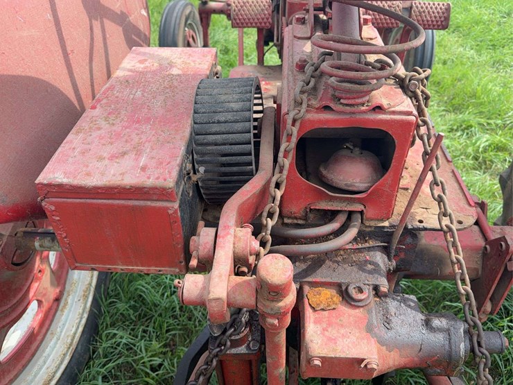 farmall-200-image-42
