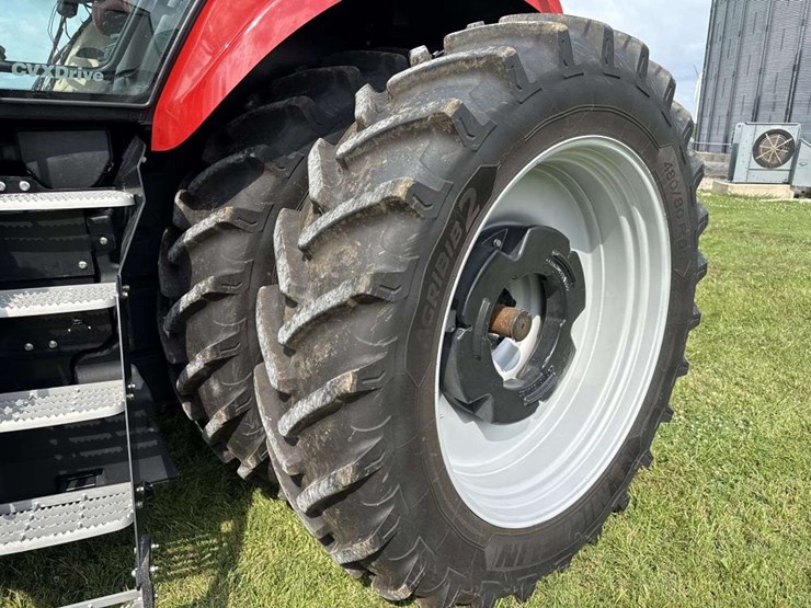 2024-case-ih-340-image-18
