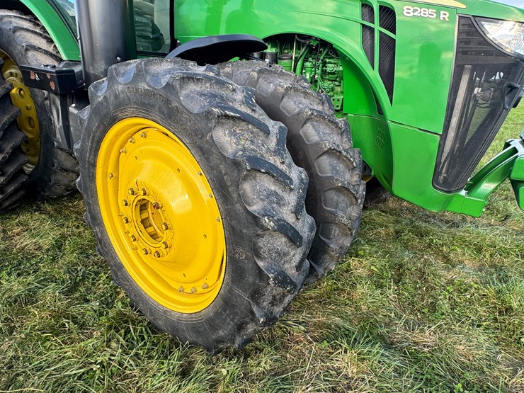 john-deere-8285r-image-29